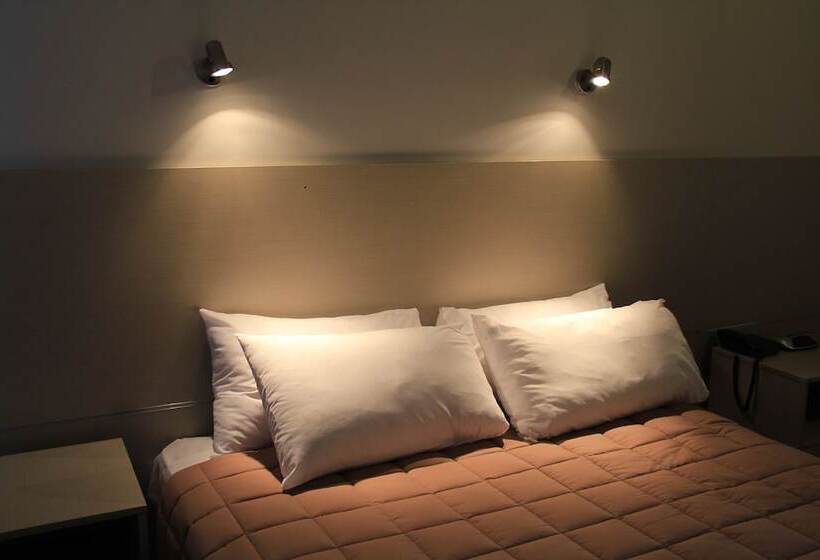 Семейный Номер, Auckland Airport Kiwi Motel