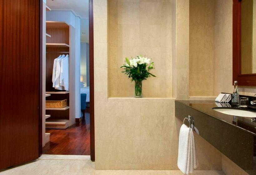 Номер Superior, The Mayflower, Jakarta Marriott Executive Apartments