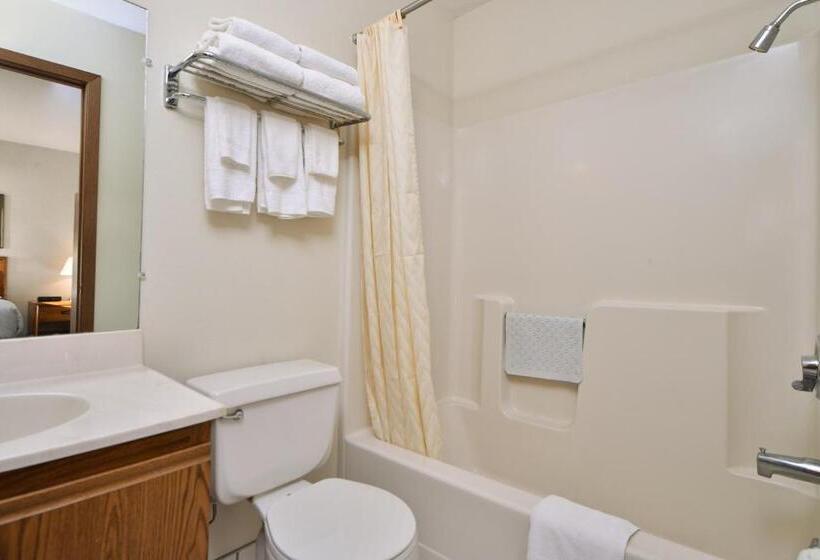 Люкс Deluxe Кровать Кинг, Arrowwood Resort At Cedar Shore