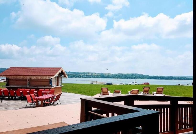 장애인을 위한 킹사이즈 침대 스탠다드 룸, Arrowwood Resort At Cedar Shore