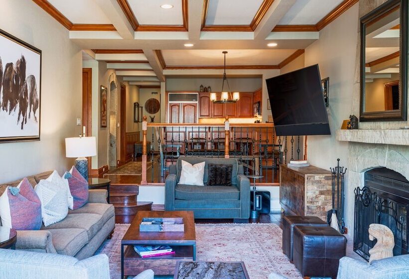 3 Bedroom Premium Apartment, Creekside At Beaver Creek