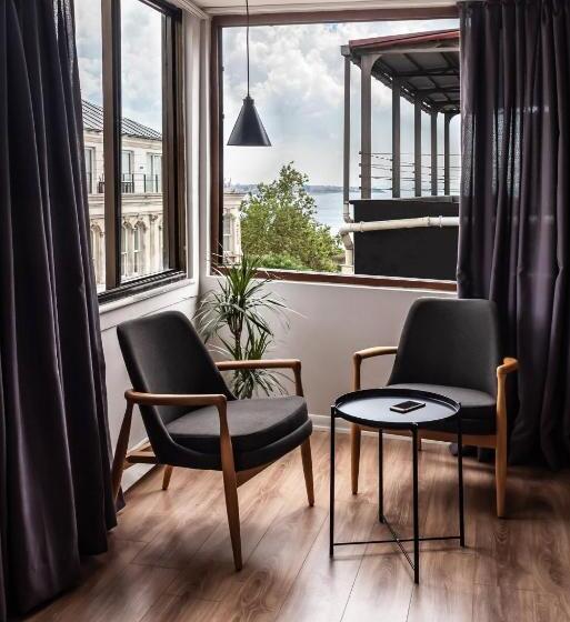 オーシャンビューデラックスルーム, Pesa Suites