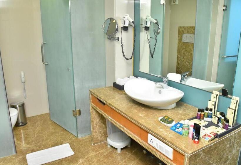 Люкс, Seasons  Rajkot