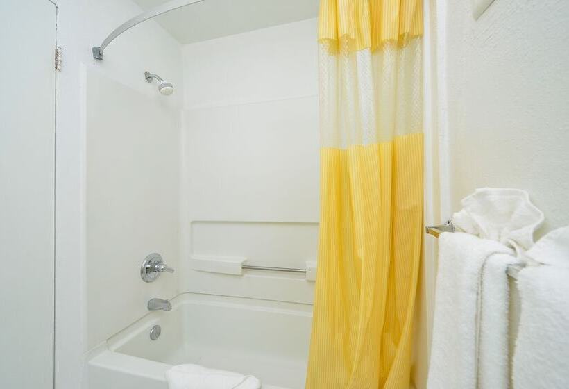 스탠다드 룸 더블 침대 2개, Americas Best Value Inn Chico