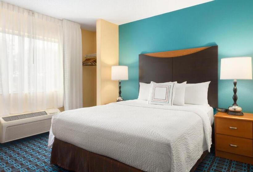 带大床的标准间, Amerivu Inn And Suites