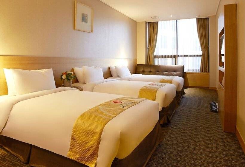 Номер Стандарт Трехместный, Skypark Central Myeongdong