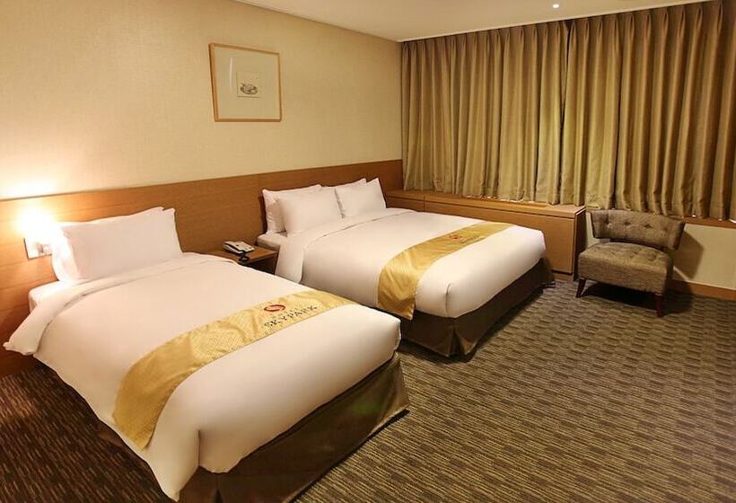 Номер Deluxe, Skypark Central Myeongdong