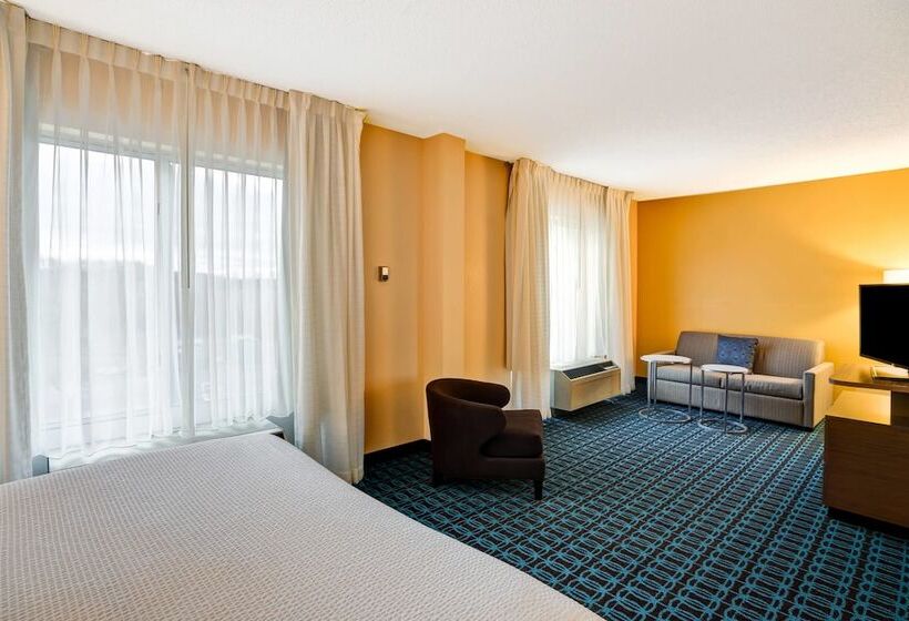 Президентский Люкс, Fairfield Inn & Suites Christiansburg