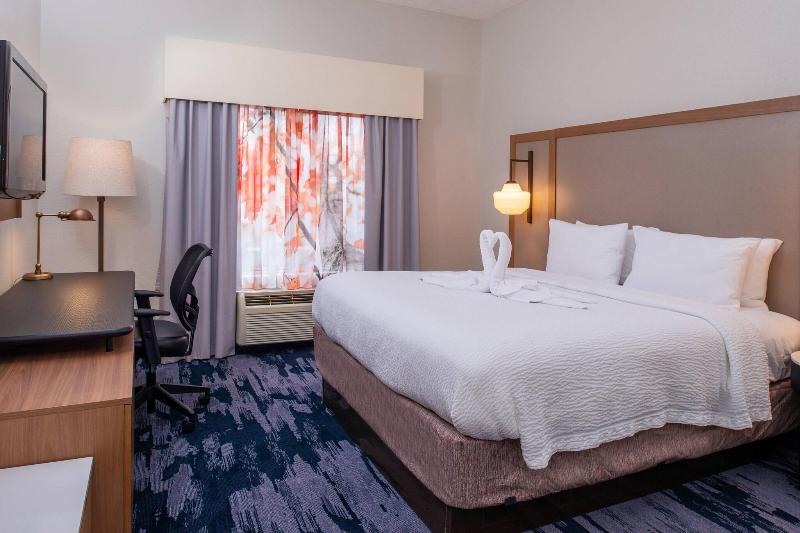 Люкс Кровать Кинг, Fairfield Inn & Suites High Point Archdale