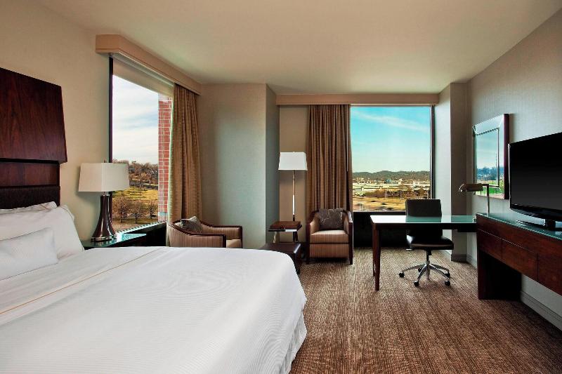 스위트, Hampton Inn & Suites Effingham
