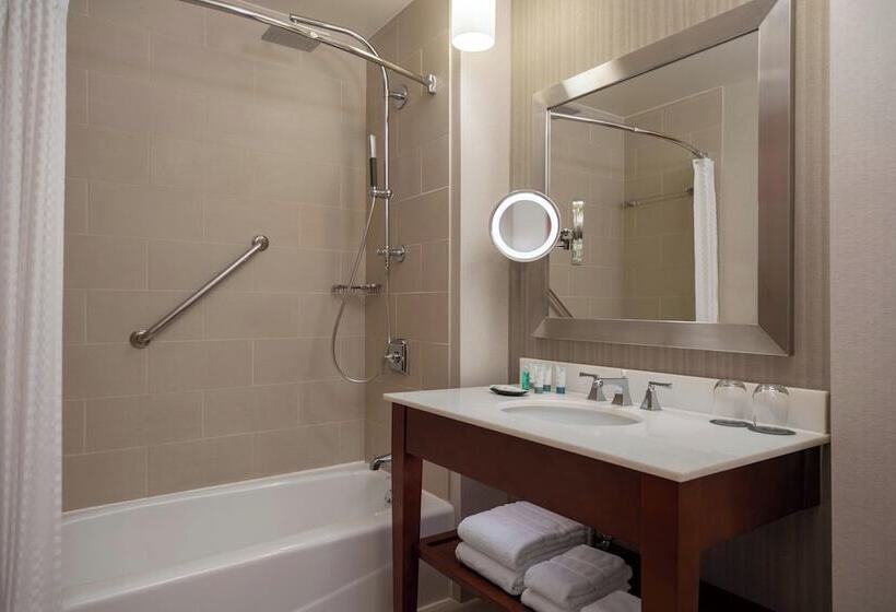 俱乐部房间, The Westin Chicago Lombard