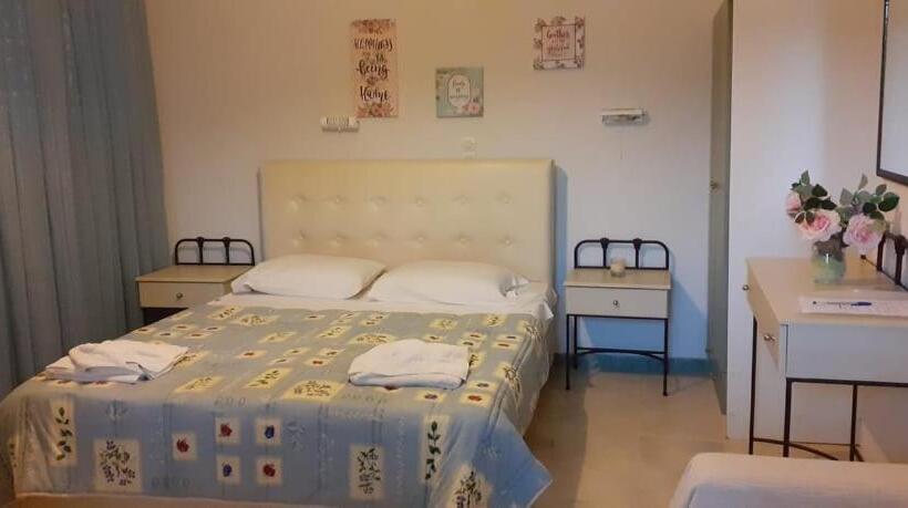Номер Стандарт Вид на Сад, Maria Apartments