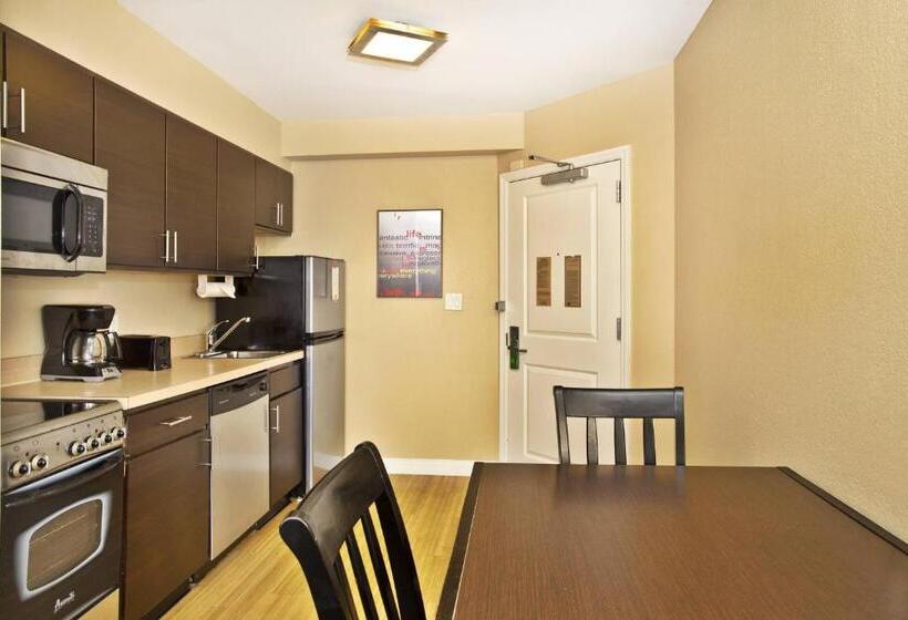 Люкс 2 Спальни, Towneplace Suites Republic Airport Long Island Farmingdale