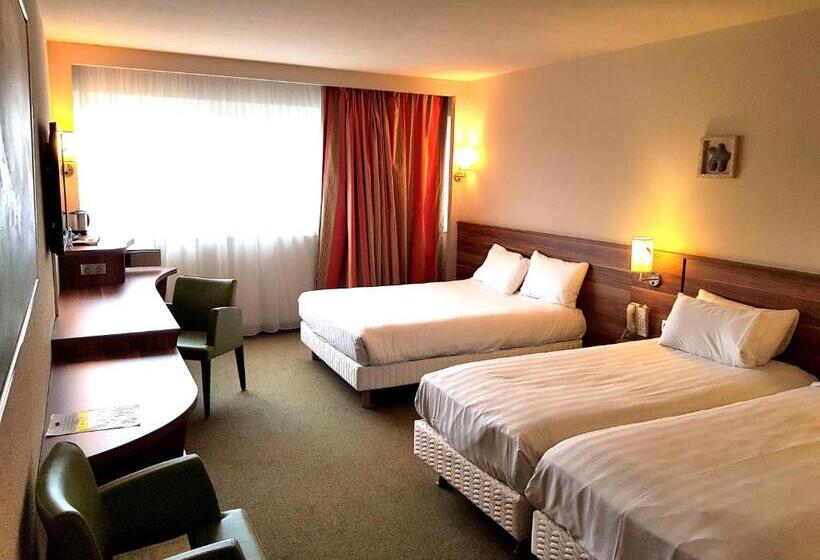 Четырехместный Номер Ejecutiva, Kyriad Prestige Mulhouse Basel