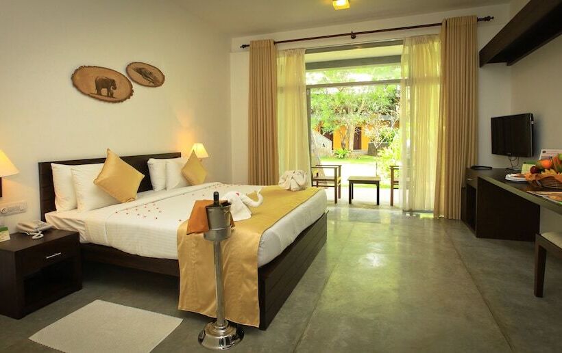 Номер Deluxe, Grand Udawalawe Safari Resort