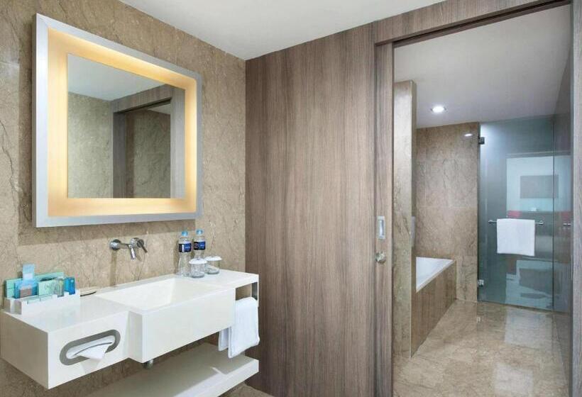 Люкс Superior, Novotel Jakarta Gajah Mada