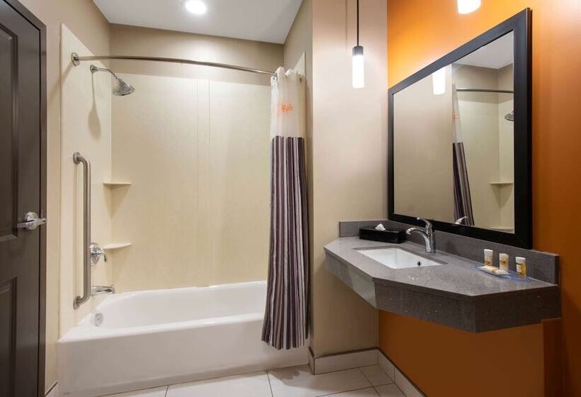 Люкс Кровать Кинг, La Quinta By Wyndham Harrisburg Hershey
