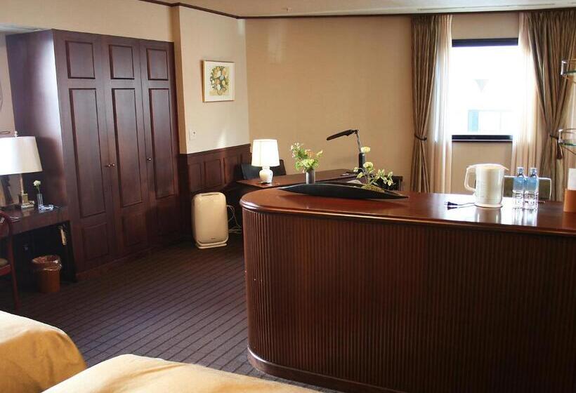 سوییت جونیور, Shibuya Creston