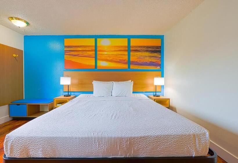 스탠다드 룸 킹사이즈 침대, Coastal Inn By Oyo Lincoln City Oregon Coast Hwy