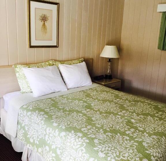 Номер Стандарт, Gorham Motor Inn