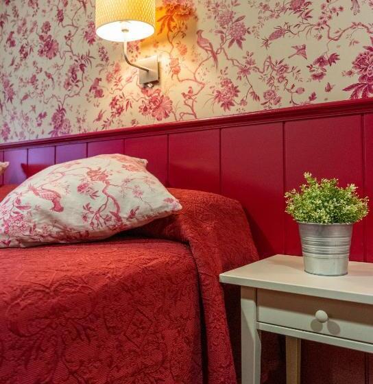 اتاق استاندارد سه نفره, Hostal Matheu
