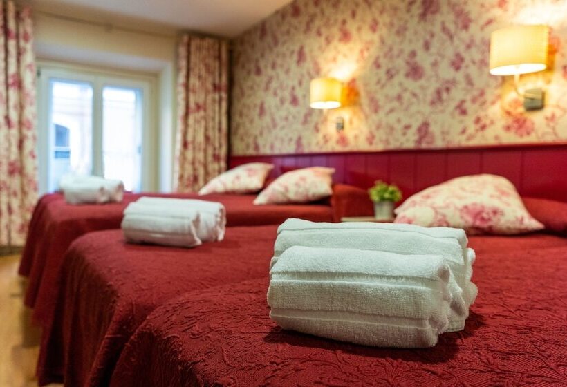 اتاق استاندارد چهار تخته, Hostal Matheu