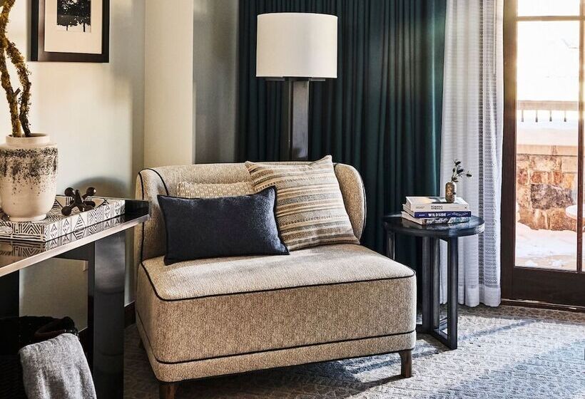 ダブルベッドスタンダードルーム, Madeline Hotel & Residences, Auberge Resorts Collection
