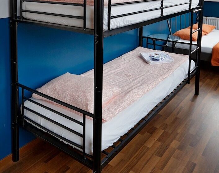 Семейный Номер Совместный Санузел, Cheapsleep Hostel Helsinki
