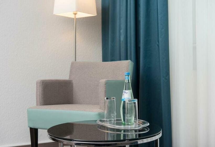 استودیوی استاندارد, City Hotel Berlin East