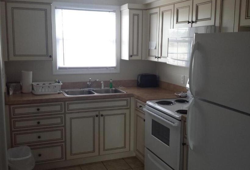 Люкс Deluxe Кровать Кинг, Shore Stay Suites