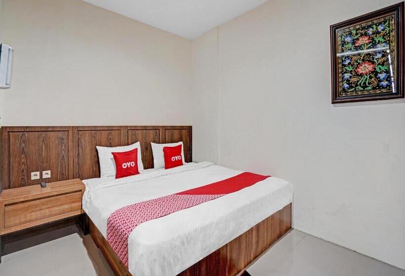 Стандартный Номер Кровать Кинг, Oyo 90794 Kostel Bunda Waru Syariah