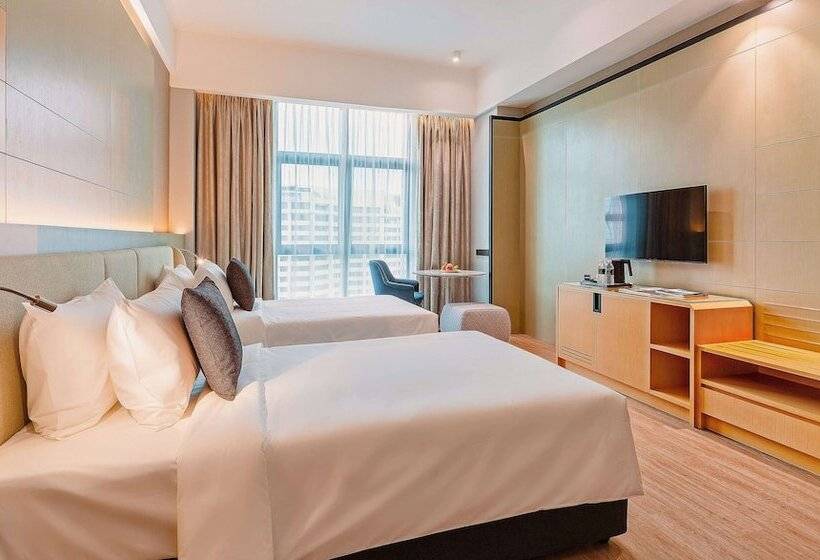 Номер Deluxe, M World
