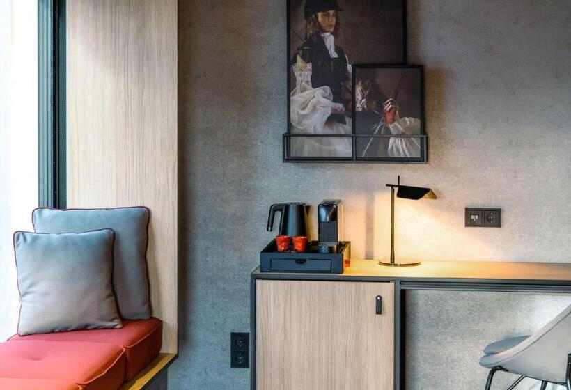 家庭间, Radisson Red Hotel, Vienna