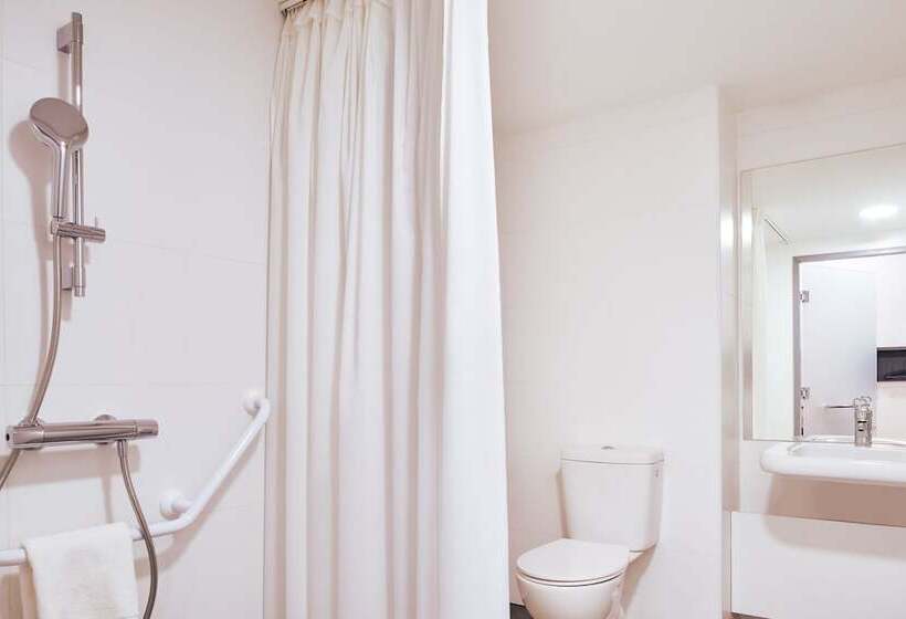 Номер Стандарт, Easyhotel Paris Charles De Gaulle Villepinte