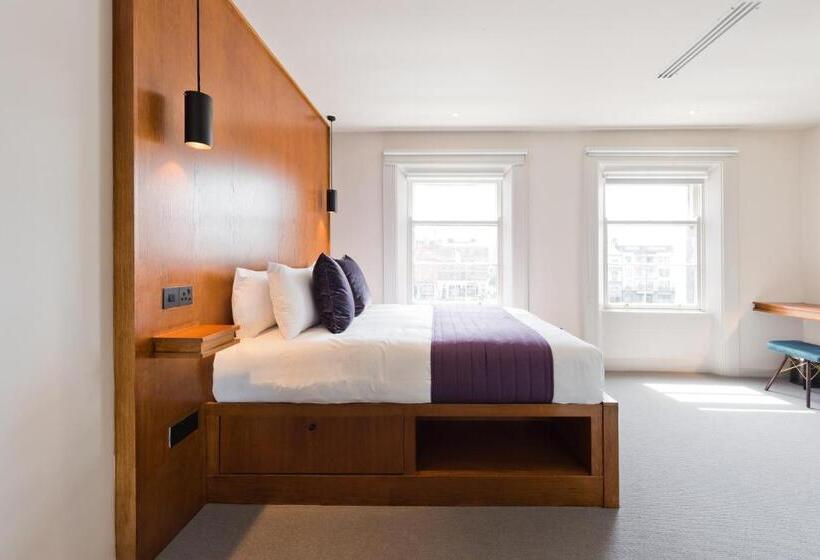سوئیت با چشم‌انداز رودخانه, Templebar Rooms