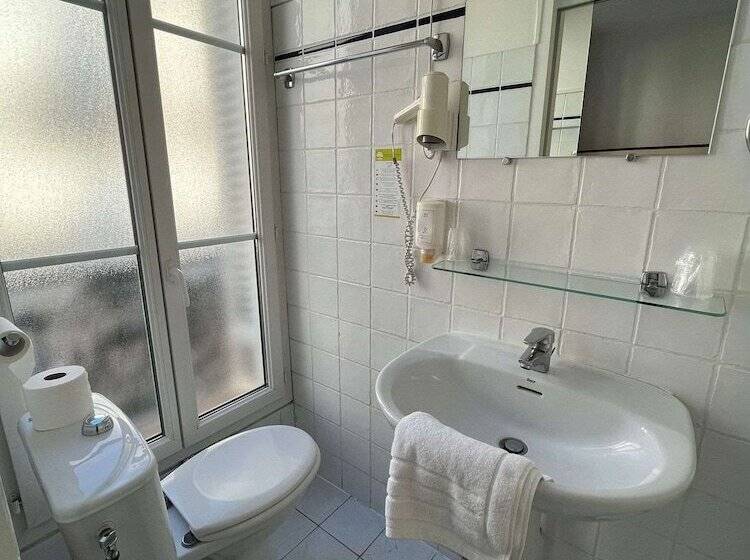 Номер Стандарт, Brit Hotel Des Grands Hommes   Bordeaux Centre