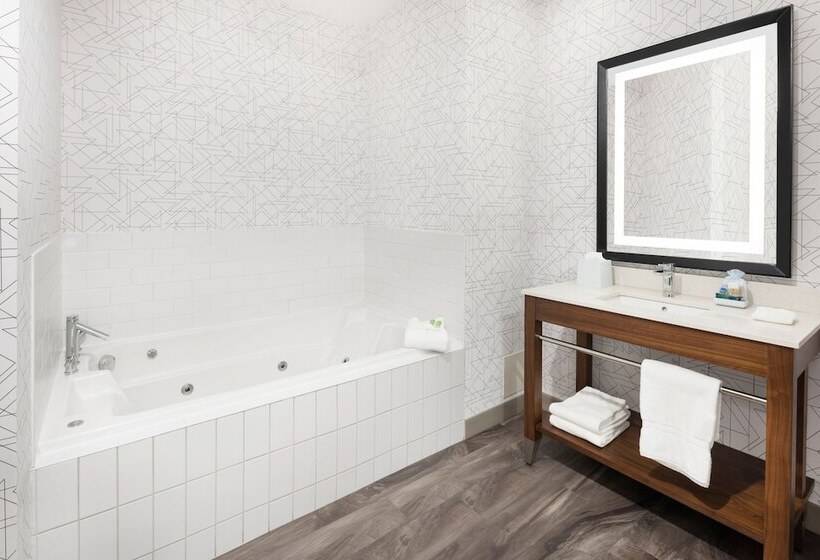 家庭套房, Four Points By Sheraton Calgary Airport