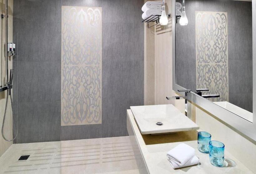 キングサイズベッドのクラシックルーム, Four Points By Sheraton Riyadh Khaldia