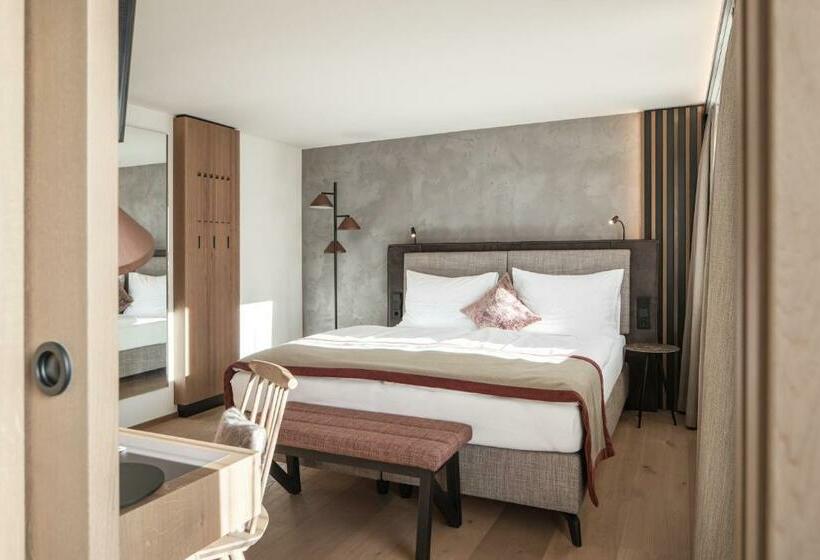 Comfort room with balcony, Salzburg