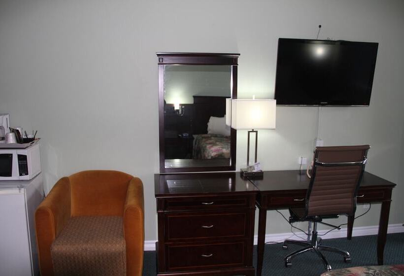 带按摩浴盆的套房, Perth Plaza Inn & Suites