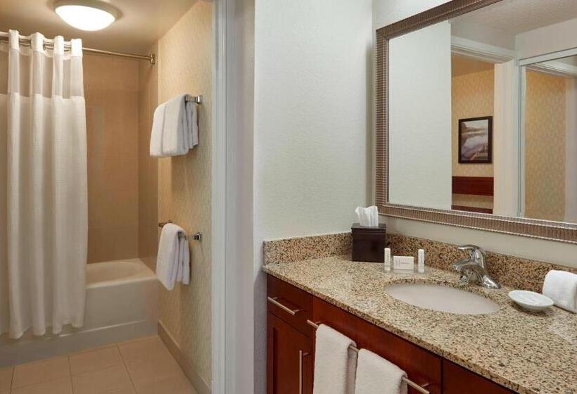Студио Стандарт Кровать Кинг, Residence Inn By Marriott Gravenhurst Muskoka Wharf