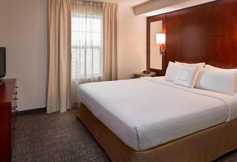 Люкс 2 Спальни, Residence Inn By Marriott Gravenhurst Muskoka Wharf