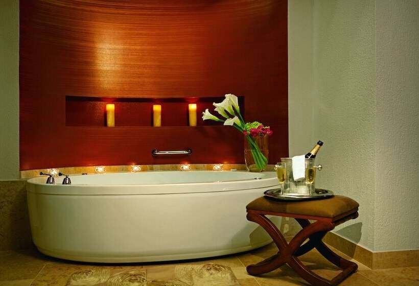ジュニアスイートクラブ シービュー, Secrets Puerto Los Cabos Golf & Spa18+