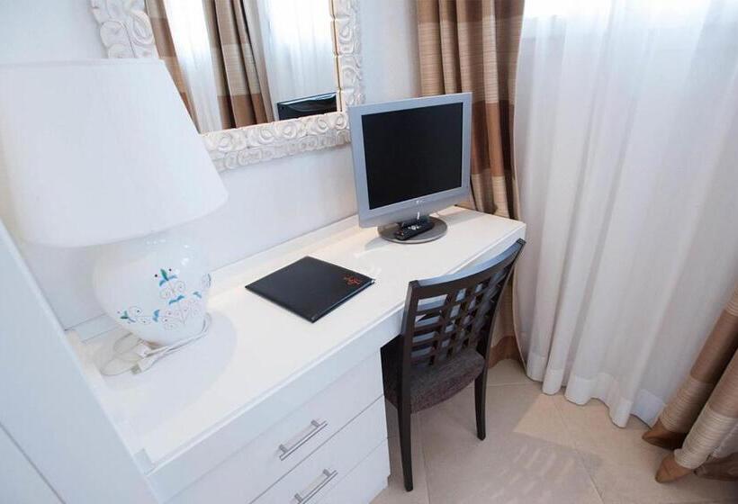 Люкс Повышенной Комфортности, Ahr Baja Hotel & Spa Cannigione