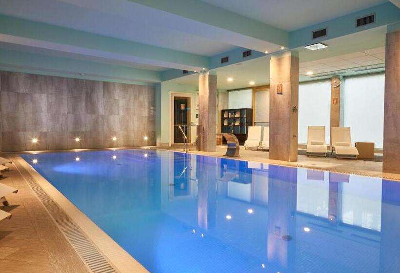 استودیوی سوپریور, Forte16 View & Spa