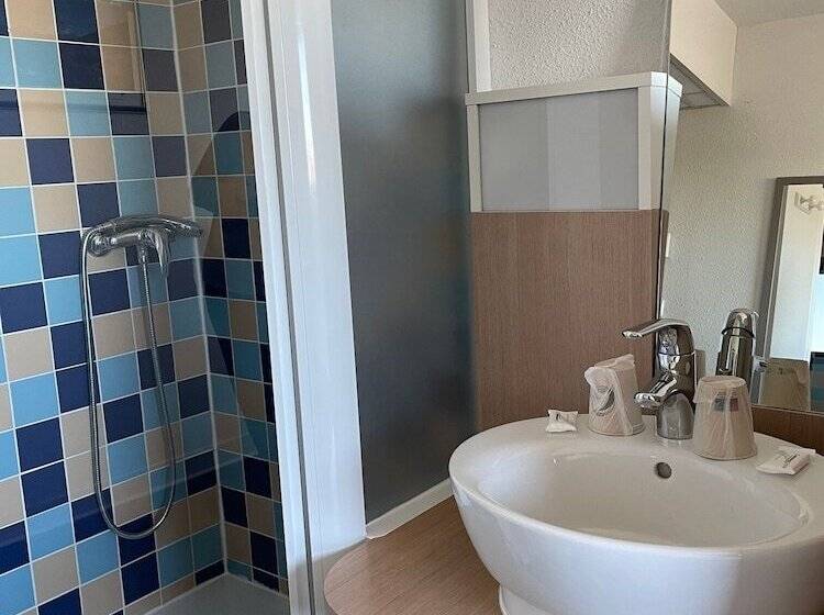 Номер Стандарт, The Originals Access, Hôtel Millau Sud