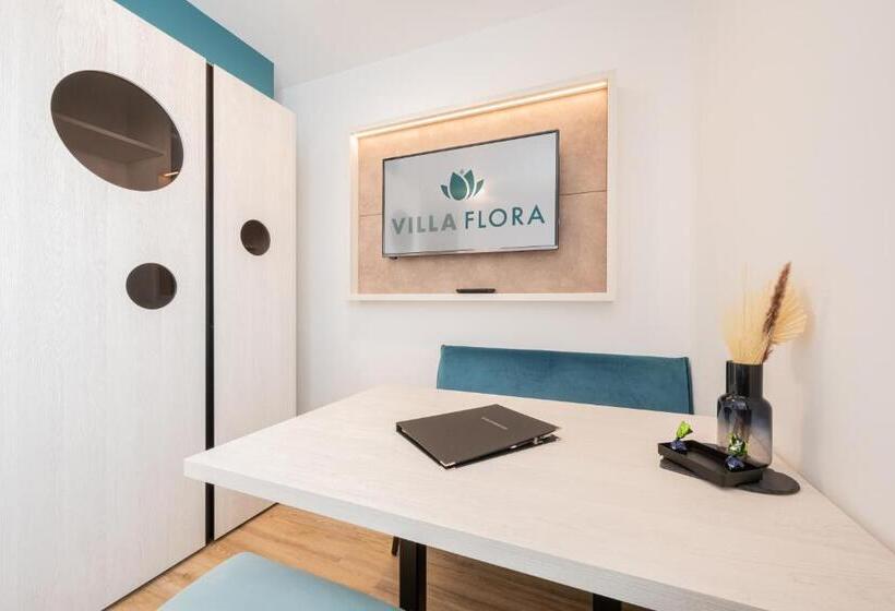 스탠다드 스튜디오, Villa Flora