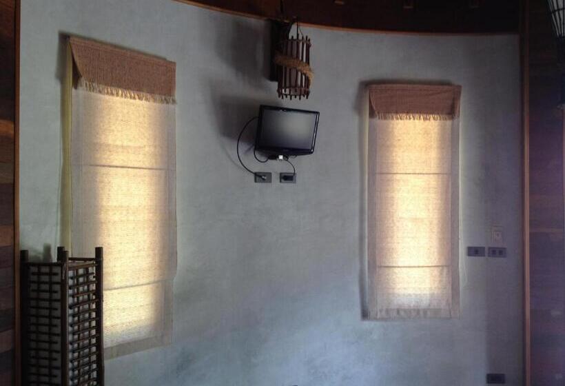 스탠다드 방갈로, Malibu Beach Bungalows