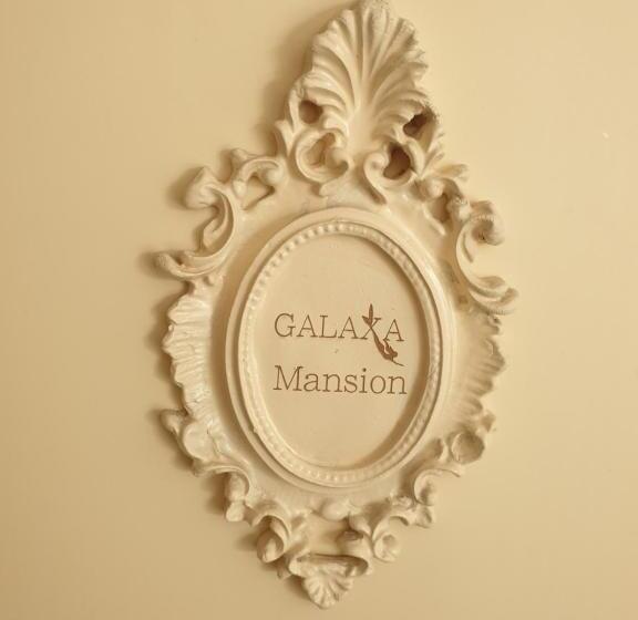 Трехместный Номер Deluxe, Galaxa Mansion