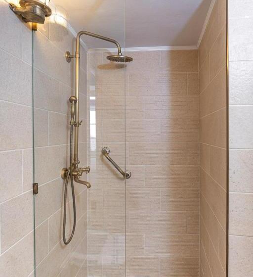 Четырехместный Номер Deluxe, Galaxa Mansion